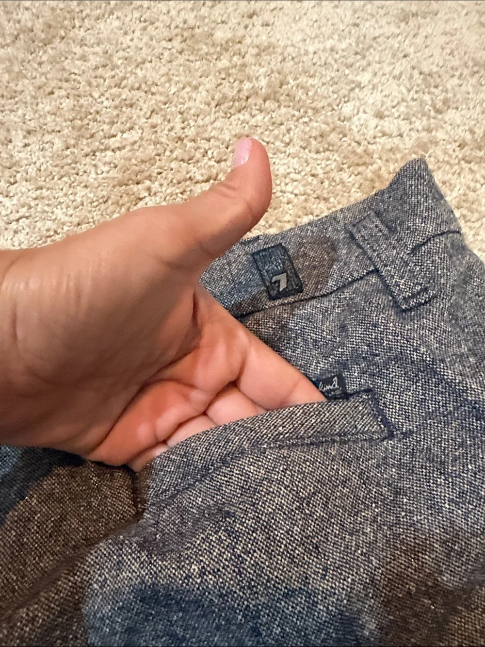 7 FOR ALL MANKIND AUTHENTIC shorts with pockets in front and back